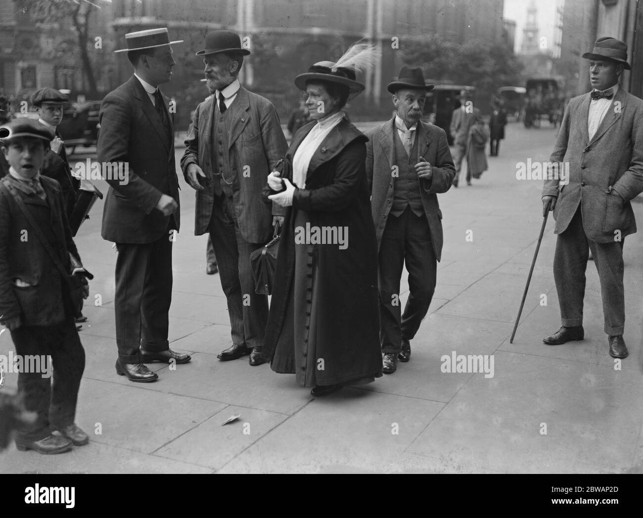 Ex ispettore Syme . Il caso di John Syme lo rese famoso negli anni '10-1920. Fu il fondatore dell'Unione Nazionale di polizia e funzionari delle prigioni nel gennaio 1914 . Questa organizzazione è stata precedentemente chiamata la John Syme League creata nel 1913 come parte della sua campagna per cancellare il suo nome e per pubblicizzare le lamentele degli ufficiali. Foto Stock