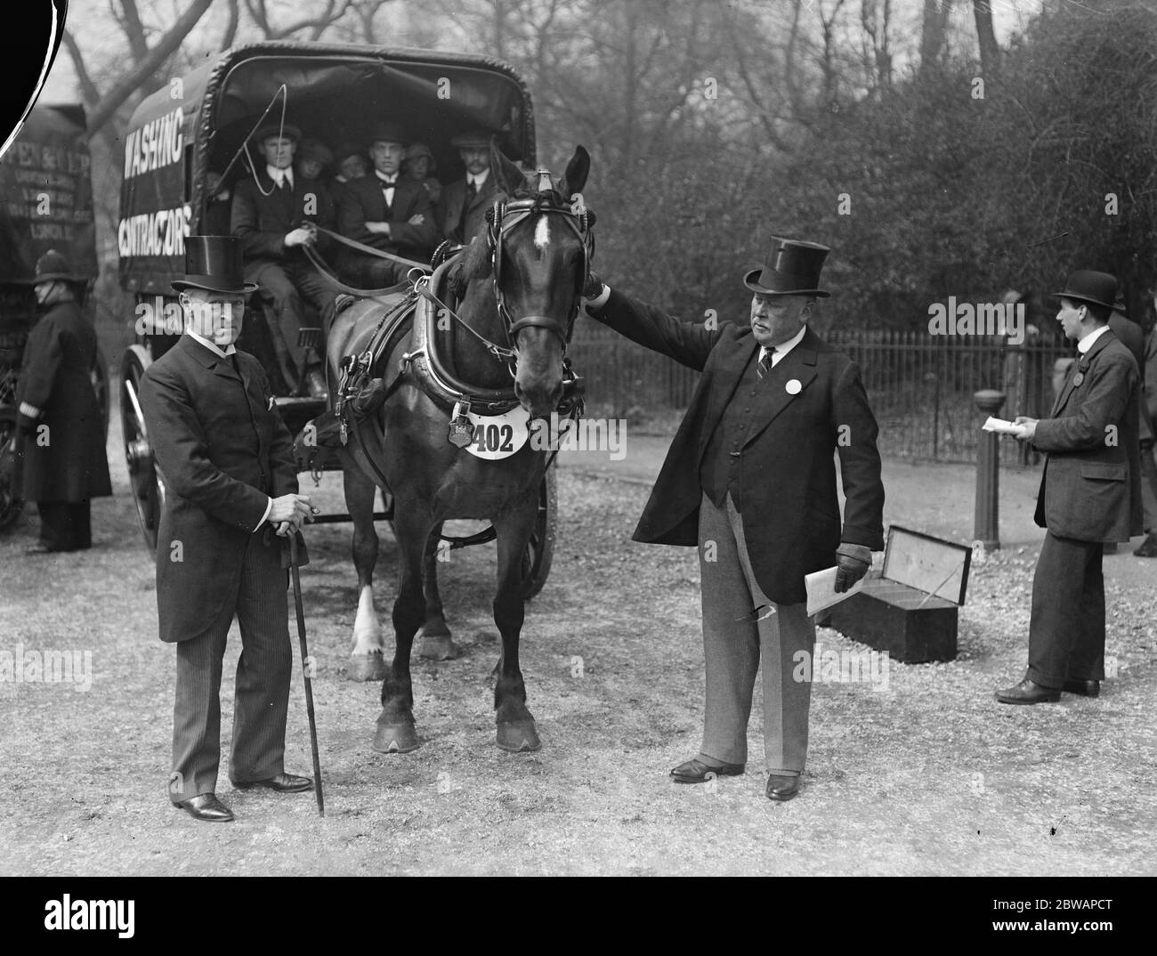 Sfilata di cavalli van al Regent' s Park MR F Ward e Richard Budgett Foto Stock
