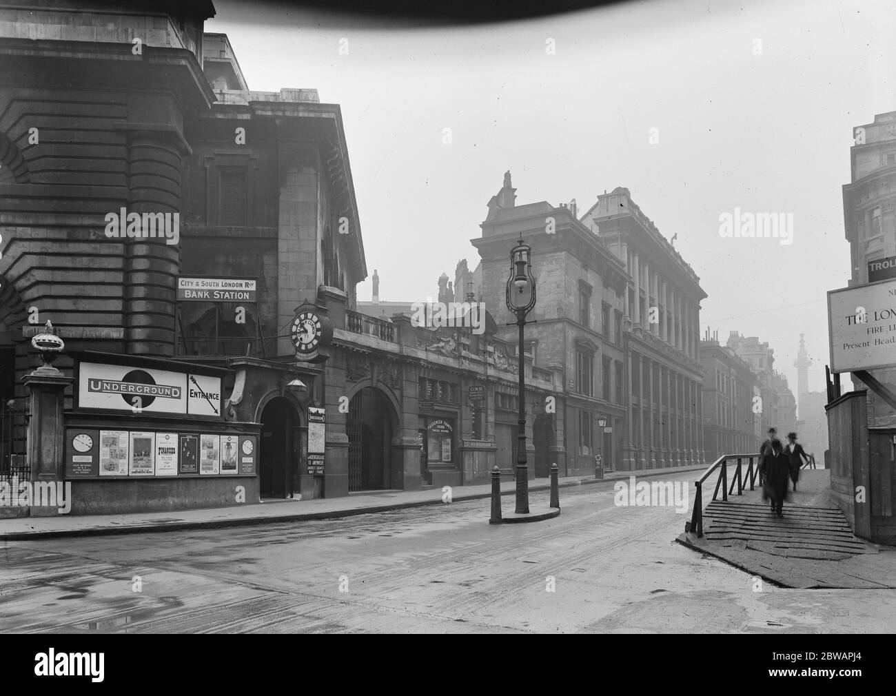 Londra , King William Street Bank stazione della metropolitana 5 maggio 1920 Foto Stock