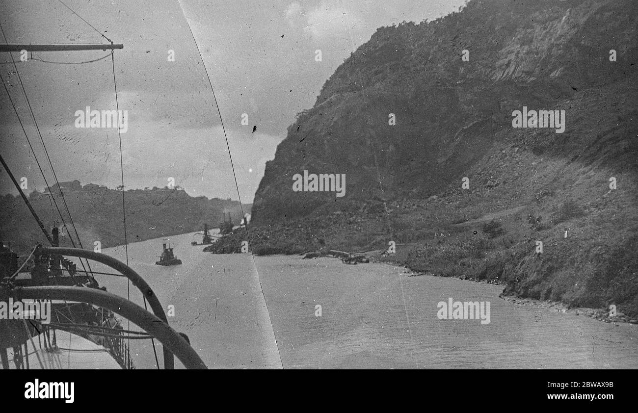 Culebra Cut , canale di Panama , una valle artificiale che taglia il divario continentale a Panama 6 aprile 1920 Foto Stock