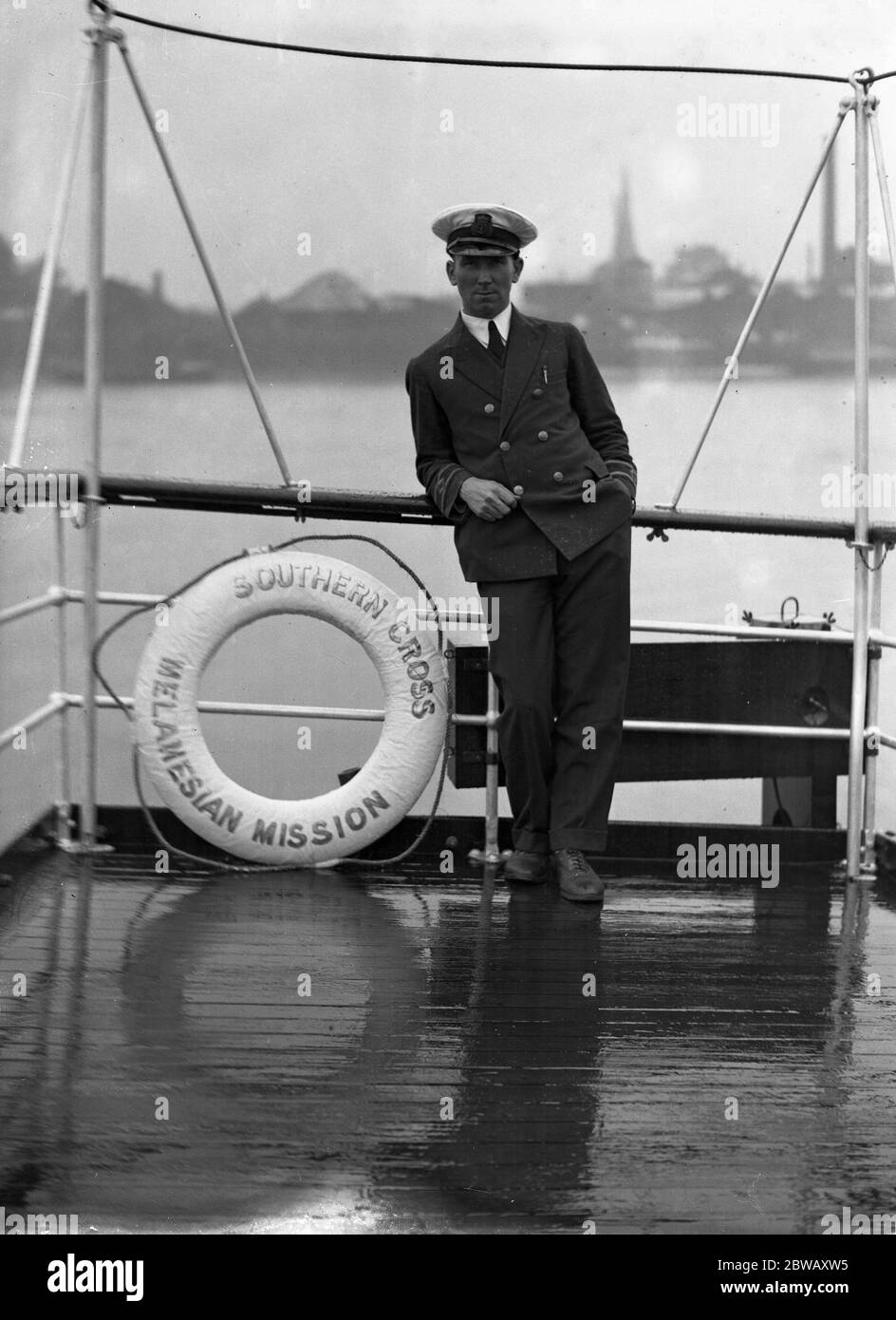 A bordo della Croce Meridionale , sede della missione melanesiana . Il signor J. Scott, che ha solo 26 anni, il secondo compagno. Egli prenderà il controllo del lavoro del capo ufficiale durante la missione della nave . 25 settembre 1932 Foto Stock