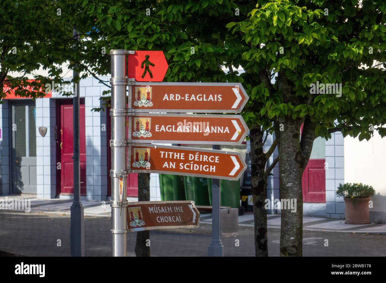 Informazioni pedonali indicazioni per le attrazioni nel centro di Cork in Irlanda Foto Stock