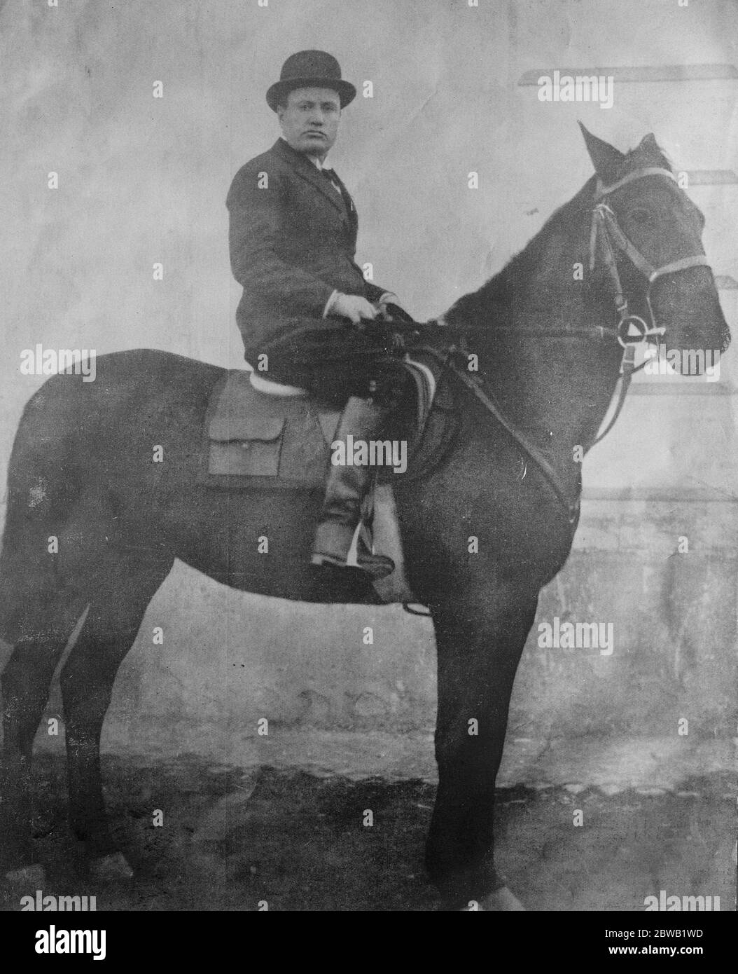 Il signor Benito Mussolini prende la sua corsa mattutina 8 febbraio 1923 Foto Stock