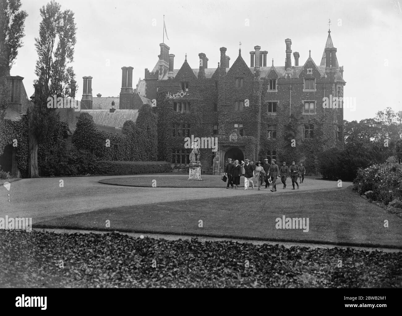 Taplow Court , ha preso in visita di ufficiali americani vicino Berkshire 1919 Foto Stock