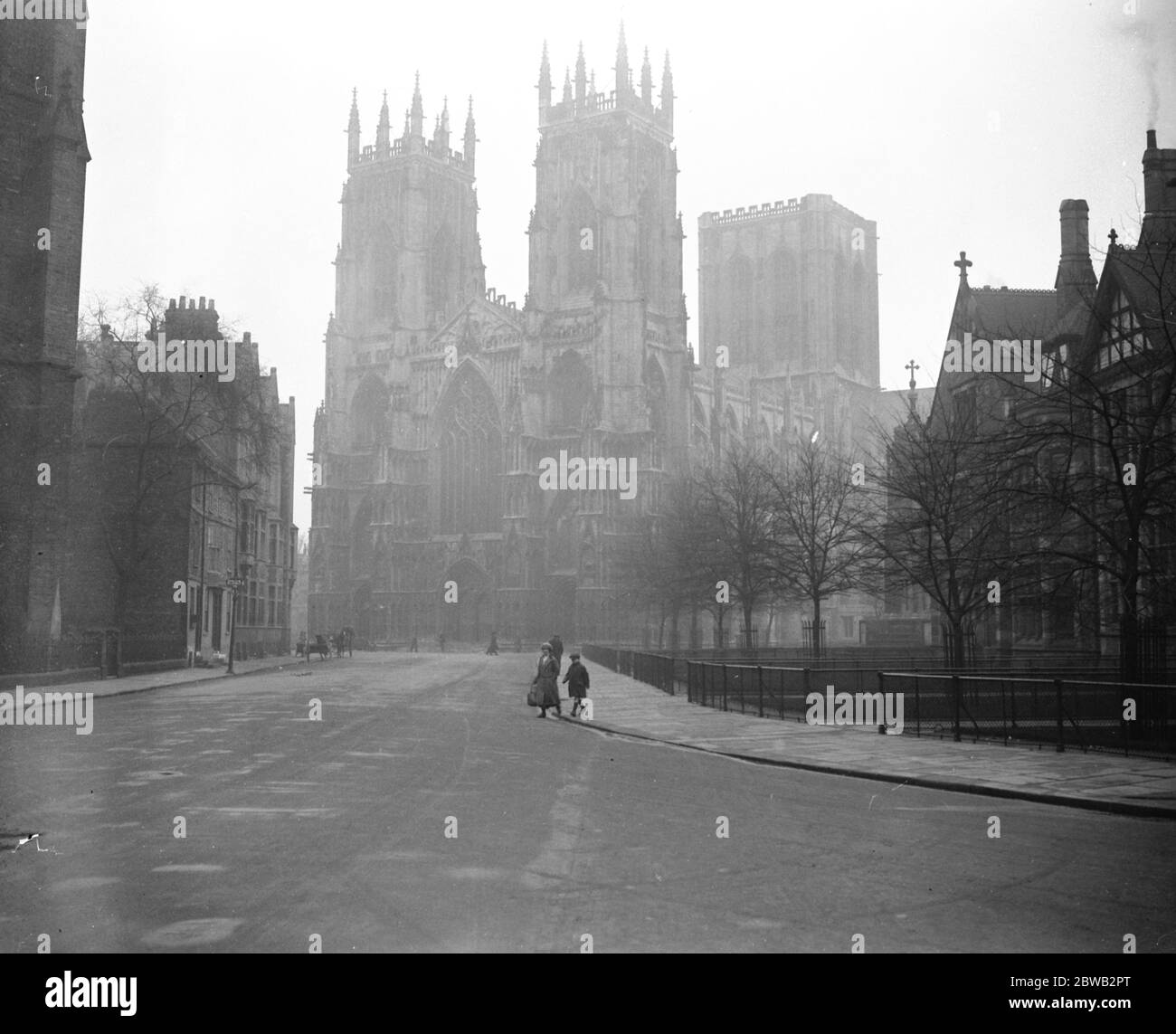 York Minster West Front 1923 Foto Stock