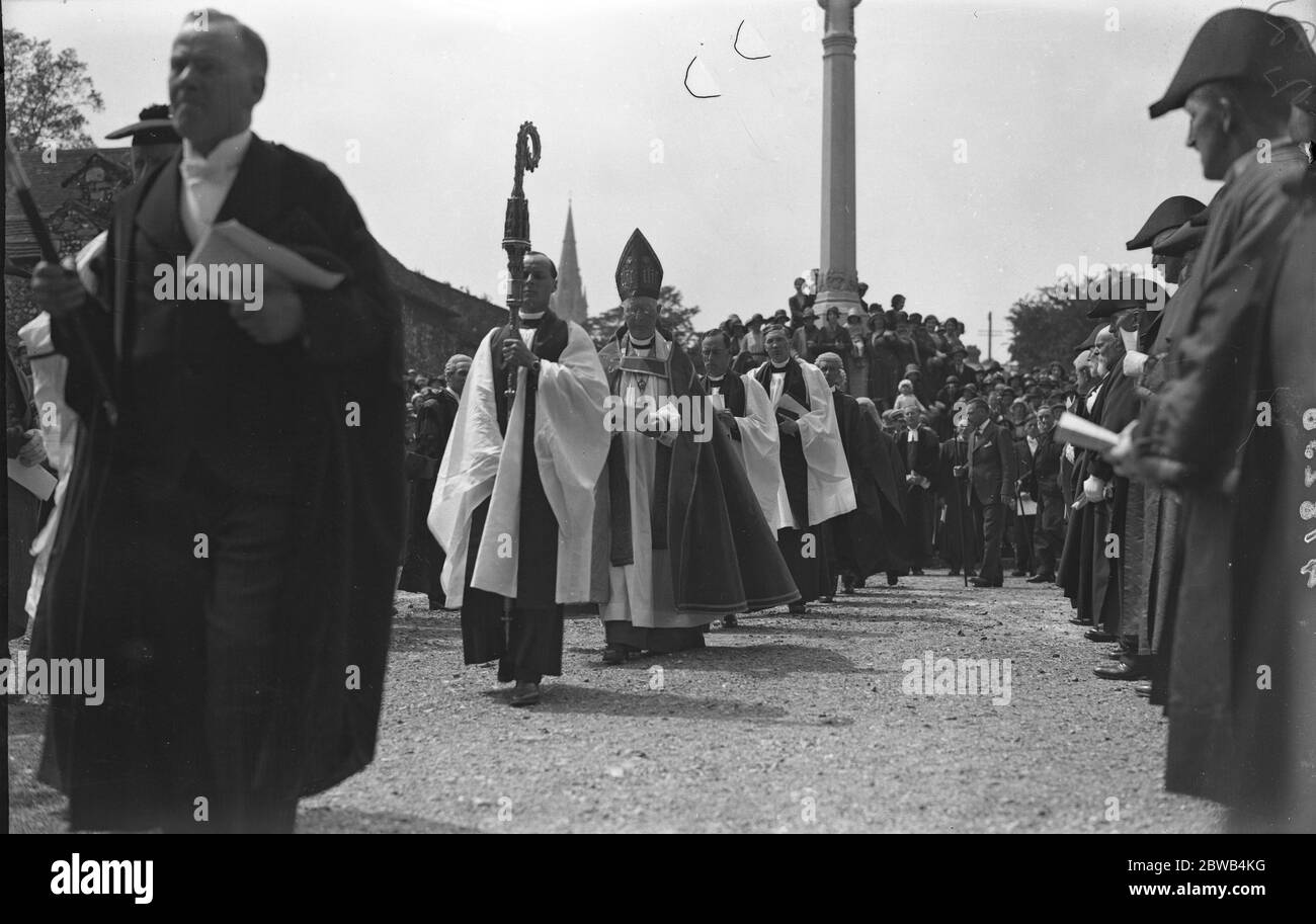 L'intronizzazione del dottor Garrett come nuovo Vescovo di Winchester . La processione . 21 giugno 1932 Foto Stock