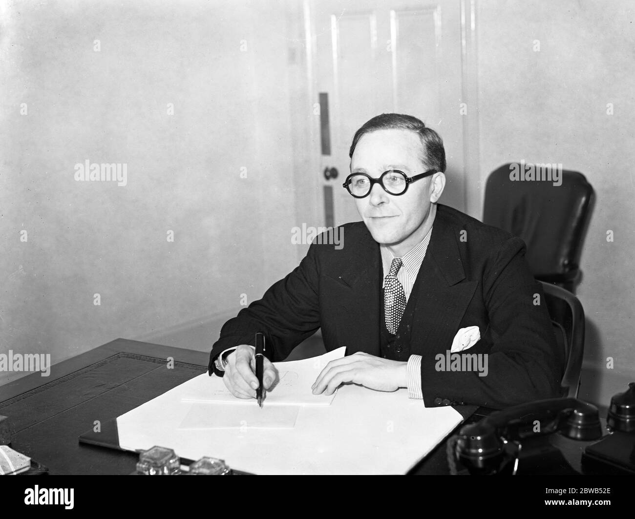 Il signor R C D Jenkins, noto phrenologist, direttore di varie società, consigliere di 26 anni, ora sindaco eletto del distretto londinese di Kensington. 28 luglio 1939 Foto Stock