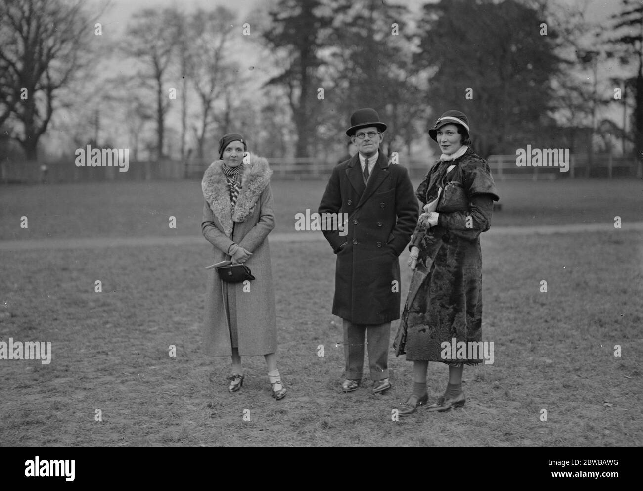 Alle inseguimenti del Lingfield ; le onestabili sig.ra Westmacott , sir Peter Grant Lawson e la sig.ra Godstone 10 dicembre 1932 Foto Stock