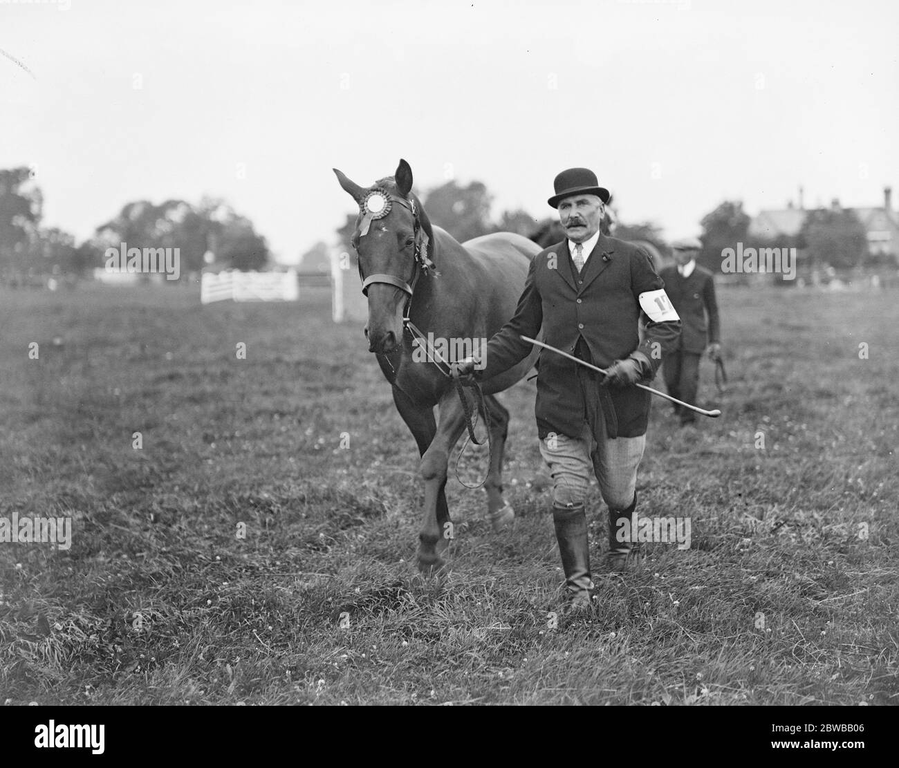 Al Rutland County Show di Oakham . Il capitano Hobbs e il suo cavallo . 1931 Foto Stock