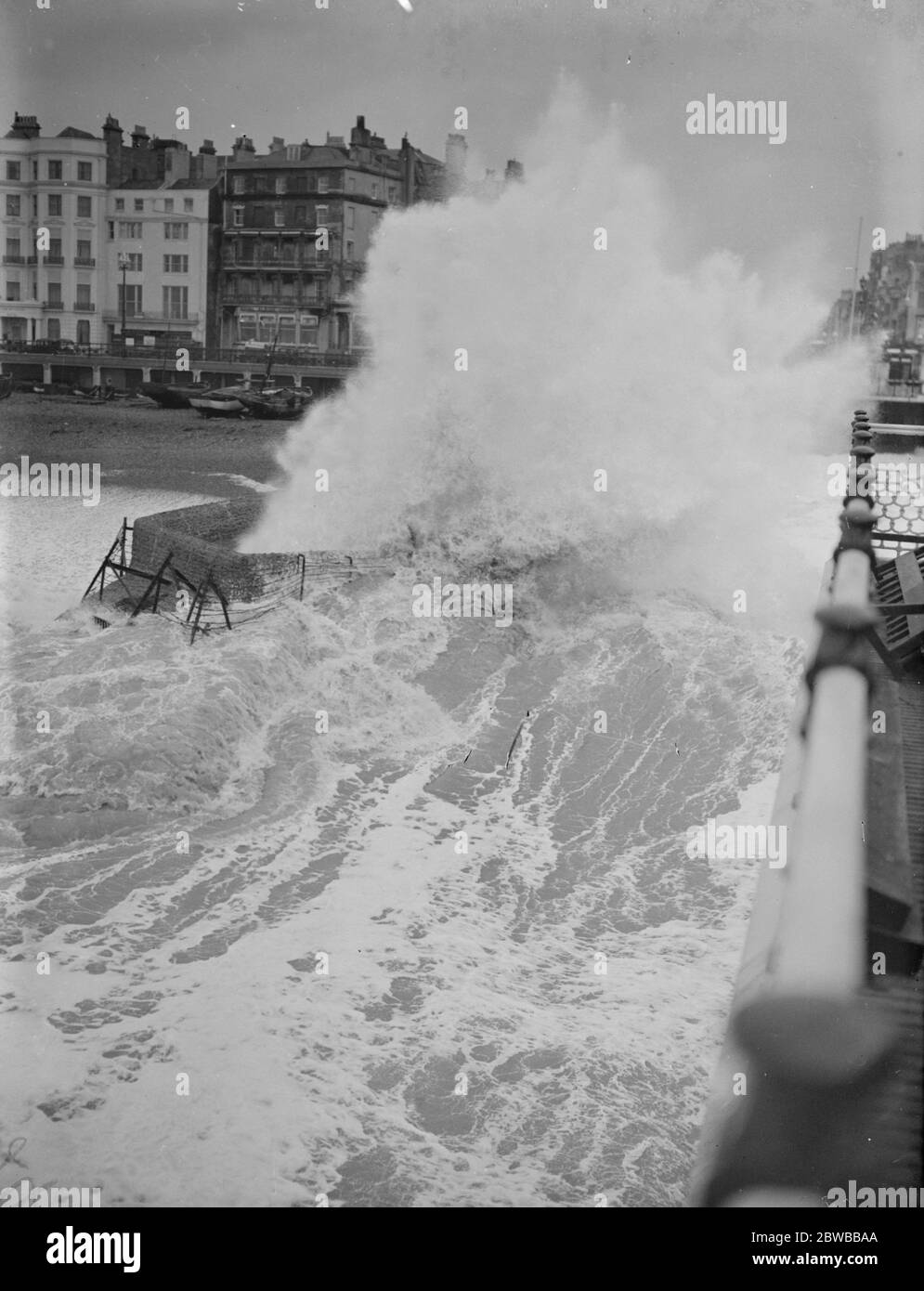 Mari ruvidi a Brighton , Sussex . 14 dicembre 1936 Foto Stock