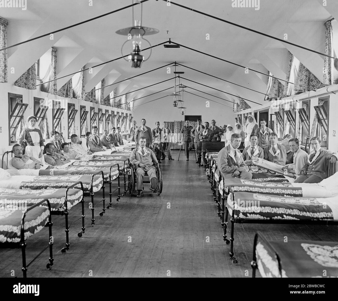 Reparto ospedaliero per i soldati feriti presso l'ospedale ortopedico militare della principessa Louise a Chailey, Sussex . 19 luglio 1918 Foto Stock