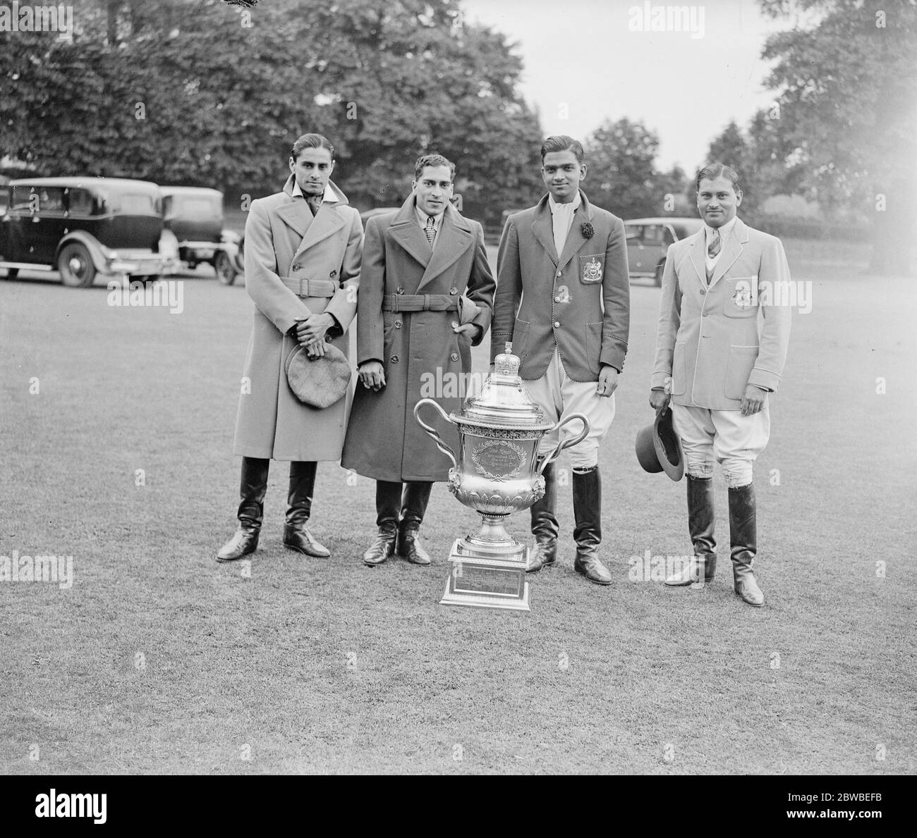 Jaipur (vincitori) contro Scots Grays nella finale della Coppa di Coronazione del Re . Raj Kumar Prithi Singh , Rao Raj Abhey Singh il Maharajah di Jaipur e Rao Paja Hamut Singh . 15 luglio 1933 Foto Stock