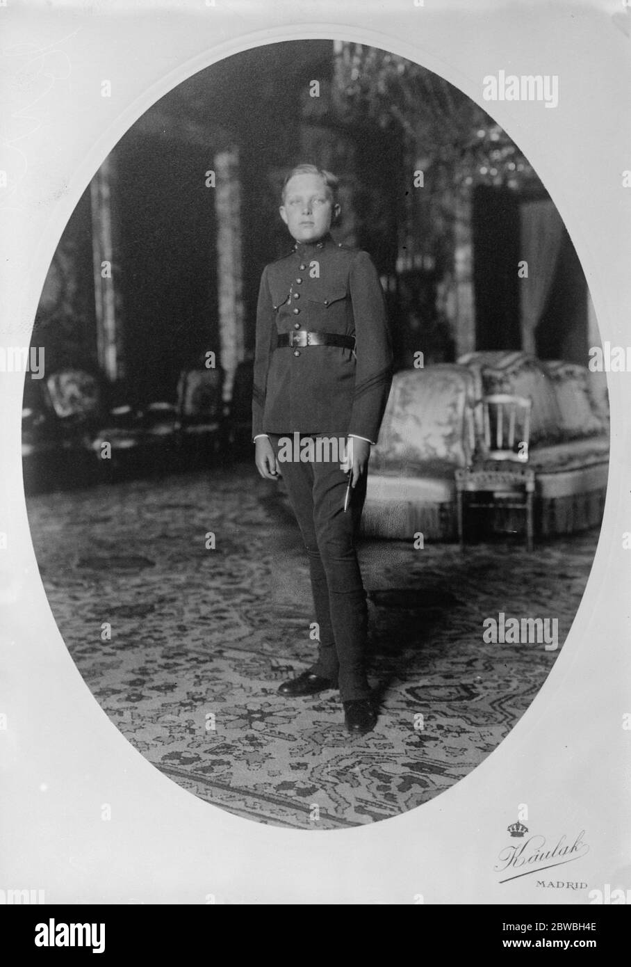 Una nuova fotografia del Principe delle Asturie , giovane erede al trono spagnolo . 13 marzo 1924 Foto Stock