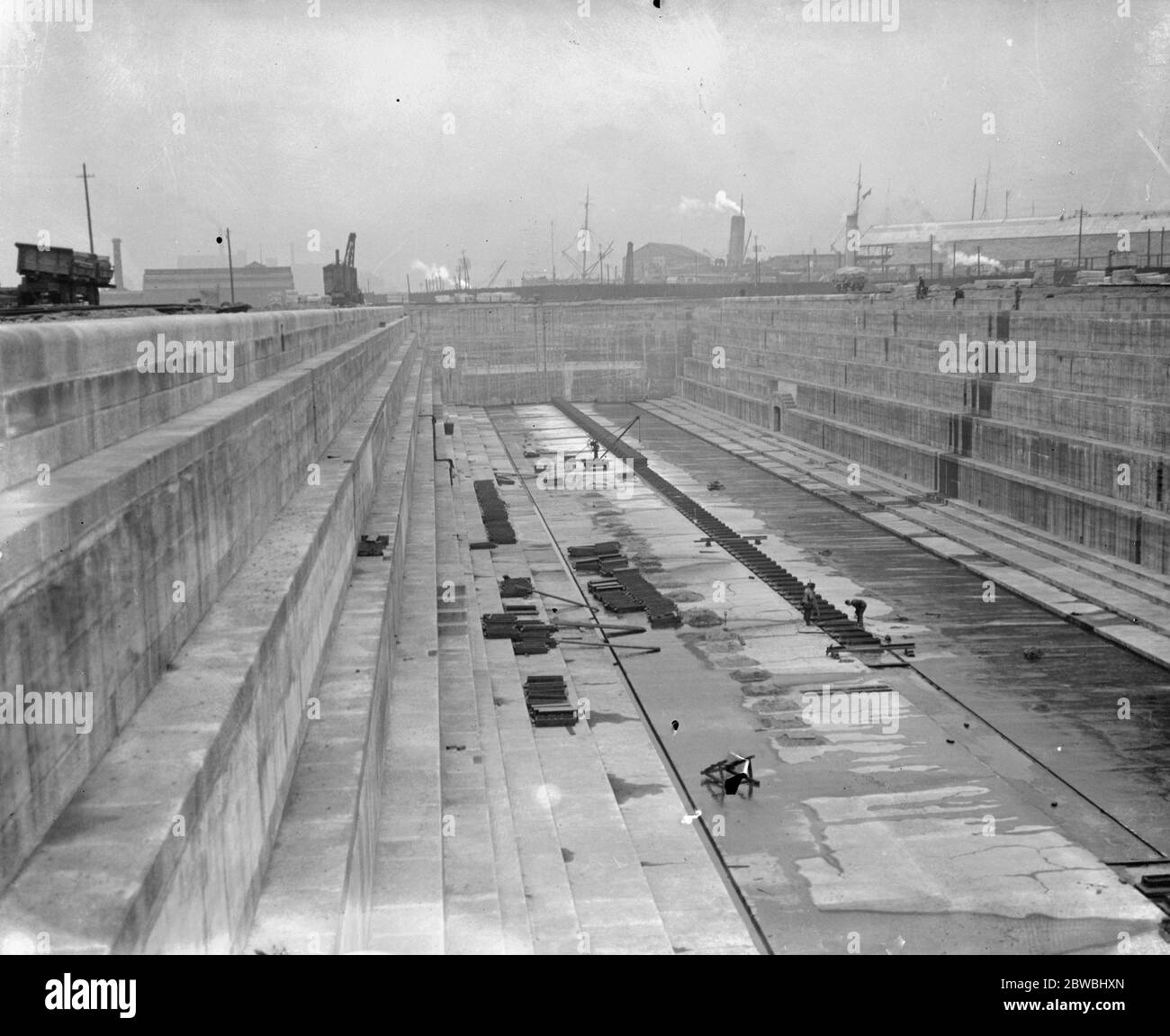 Nuovo molo londinesi in corso di costruzione vicino a North Woolwich , 2 aprile 1919 Foto Stock