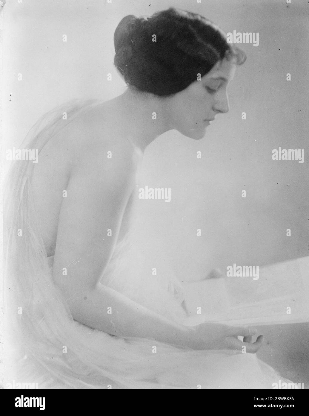 Prova divorzio la signora Mayne Thorne Watling , una delle donne della società più ricche di Chicago , che si riferisce di aver divorziato suo marito per curarlo di temperamento . Se fa bene entro quattro mesi lo risposerà 22 settembre 1922 Foto Stock