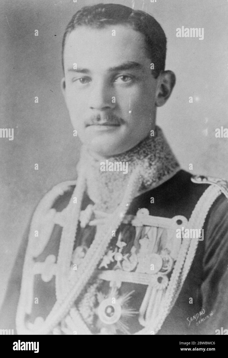 Tagliato dall' ex Kaiser il giovane principe di Schonaich , che è riportato , desiderava sposare la zia . Principessa Ermina di Reuss . La Principessa ha deciso di sposare l'ex Kaiser Wilhelm II 23 settembre 1922 Foto Stock