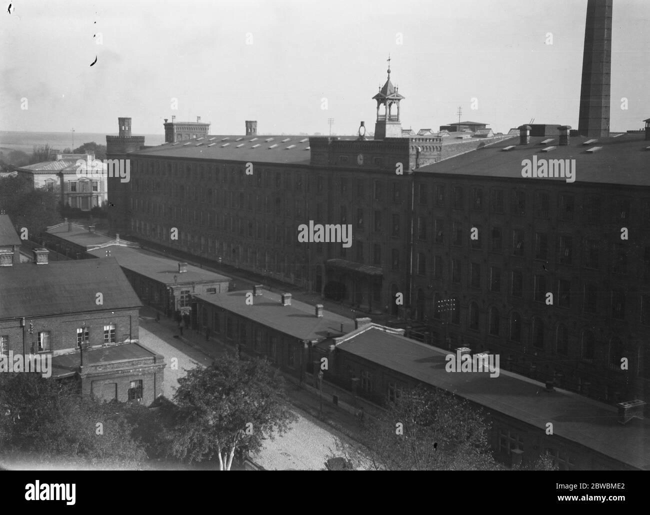 Vista panoramica della più grande fabbrica di cotone di Lodtz . Più grande d'Europa . Foto mostra fabbrica , case di lavoro , ragazze mulino e tipo di vigili del fuoco . 24 ottobre 1921 Foto Stock