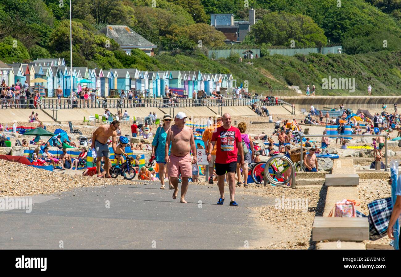 Avon Beach, Dorset, Regno Unito, 31 maggio 2020. Il caldo tempo porta i visitatori del fine settimana in spiaggia, come le regole di blocco COVID-19 sono rilassati nel Regno Unito. Credito John Beasley Foto Stock