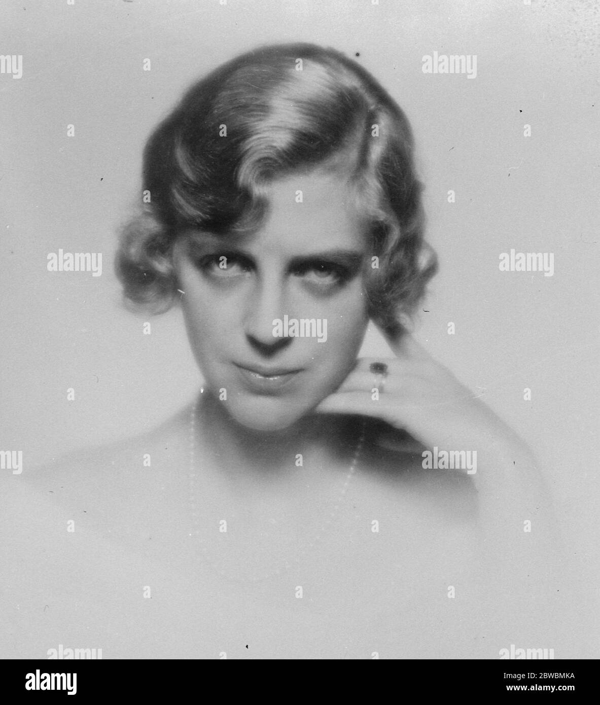 Amico delle ragazze povere inglesi a Parigi . La bella contessa Jacques de Rohan Chabot , che sta organizzando un concerto di Parigi , il cui ricavato sarà dedicato all'acquisto di un'allegra festa di Natale per le donne e i bambini poveri inglesi che vivono nella capitale francese e nei dintorni . 5 dicembre 1923 Foto Stock