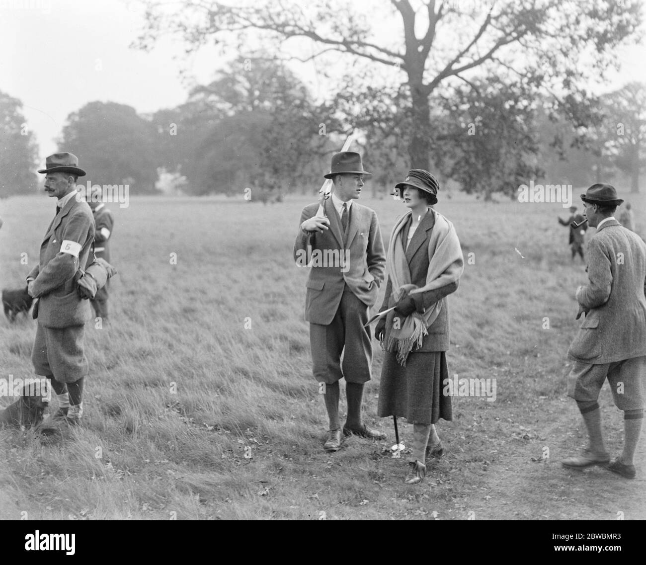 Retriever sperimenta la tenuta di Ludlows Shropshire Sir Victor e Lady Warrender il 27 ottobre 1921 Foto Stock