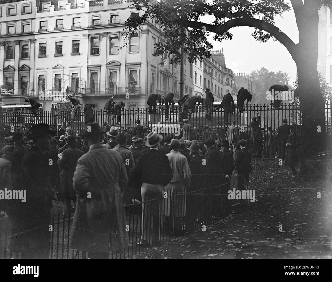 Scene in Hyde Park durante la riunione di massa delle marce della fame provenienti da tutto il paese che hanno protestato contro il test di mezzi 27 ottobre 1932 Foto Stock