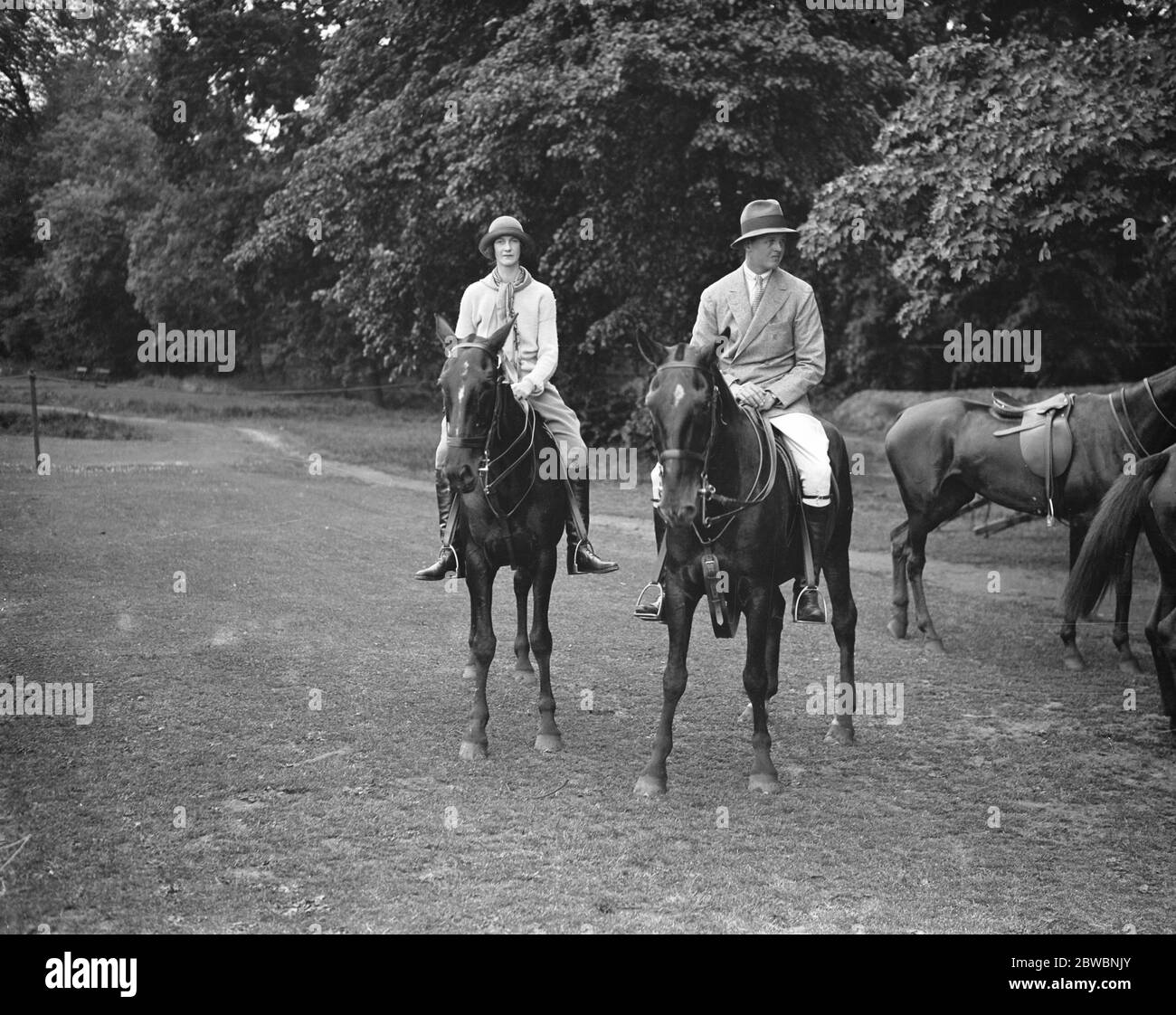 Roehampton Club Pony SPORTS Lady Warrender e Lord Blandford 31 maggio 1924 1922 Foto Stock