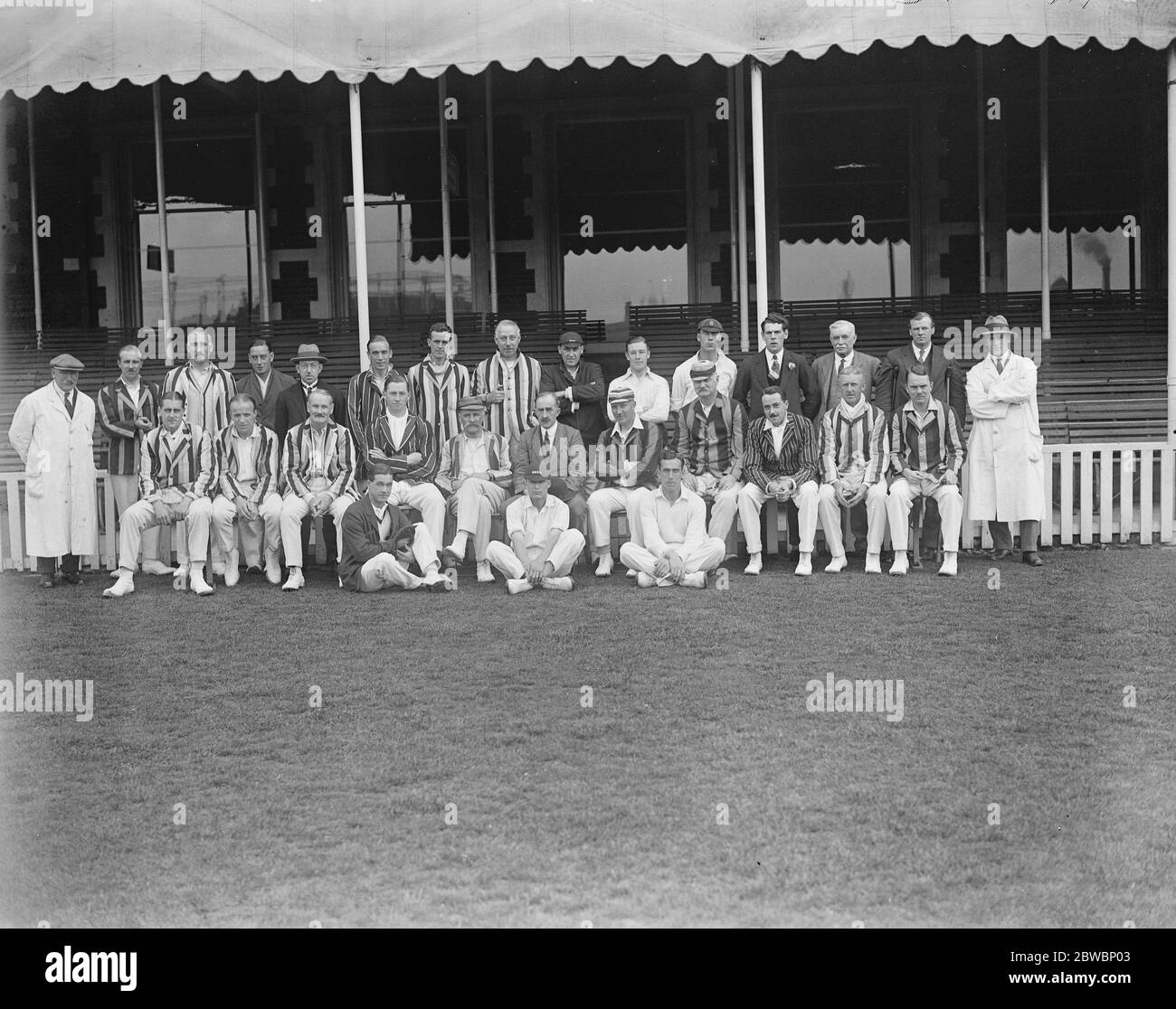 Surrey Club e Ground contro Wanderers al Oval Cricket Pitch Londra 25 luglio 1922 Foto Stock