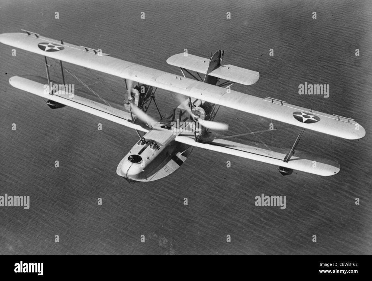 Un American Naval Aircraft Factory PN-12 fotografato mentre navigava sopra la Baia di San Diego. 24 febbraio 1927 Foto Stock