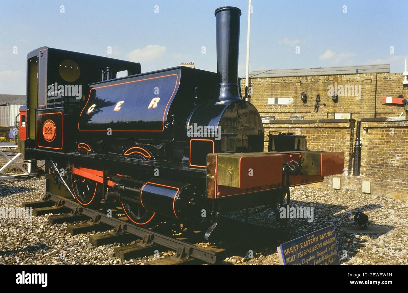 Locomotiva a vapore, GER n. 229on, Coffee Pot, esposizione presso l'ex North Woolwich Old Station Museum, Londra, Inghilterra, Regno Unito. Circa anni 80 Foto Stock