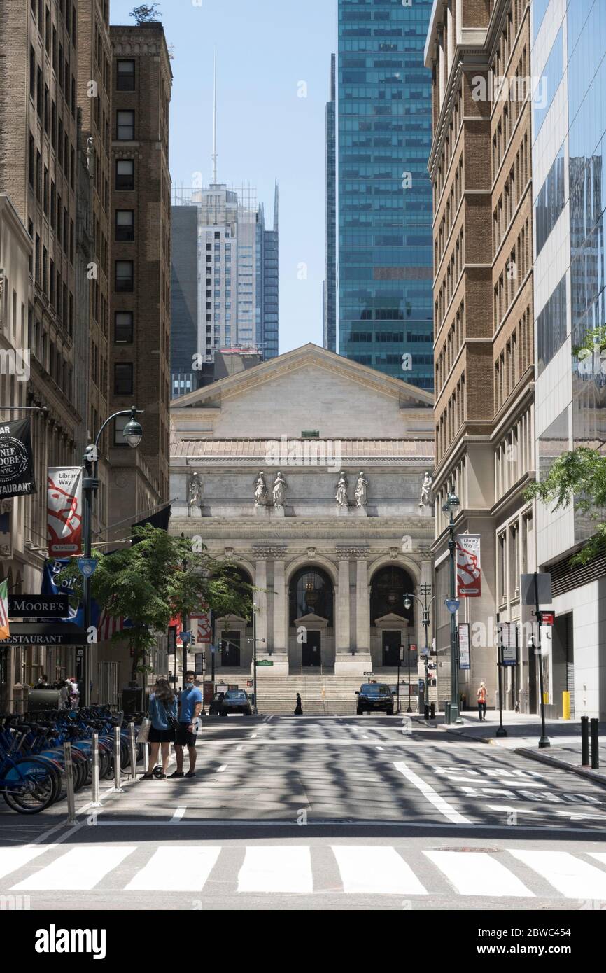 Le strade sono deserte a causa della pandemia COVID-19, 2020 maggio, New York City, USA 2020 Foto Stock