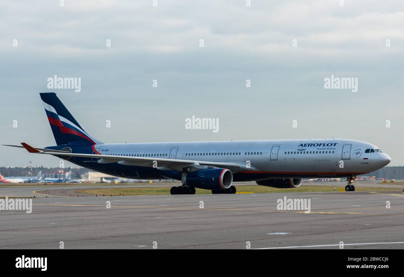 Ottobre 29, 2019, Mosca, Russia. Piano Airbus A330-300 Aeroflot - Russian Airlines presso l'aeroporto di Sheremetyevo di Mosca. Foto Stock
