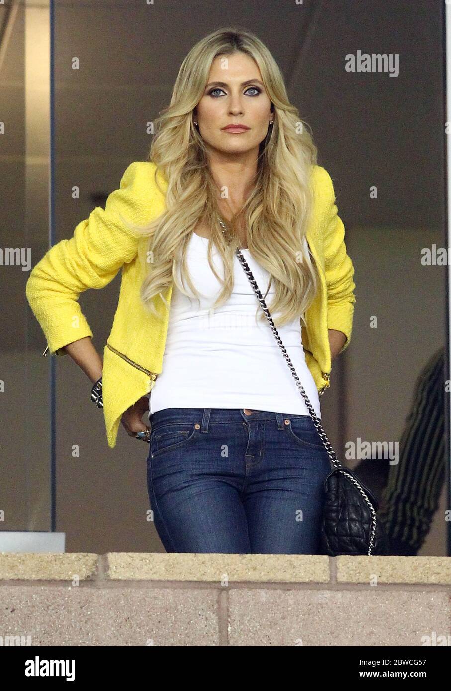 Claudine Keane la moglie del capitano irlandese Robbie Keane a LA Galaxy contro New England Revolution, Carson, California. 31 marzo 2012 Foto Stock