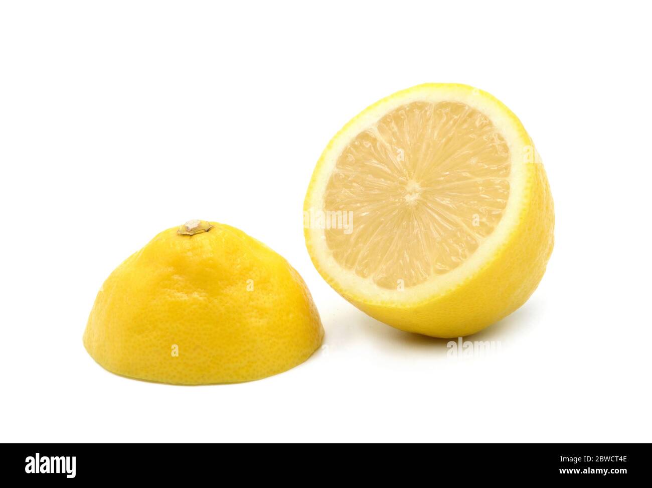tagli di limone su sfondo bianco primo piano Foto Stock