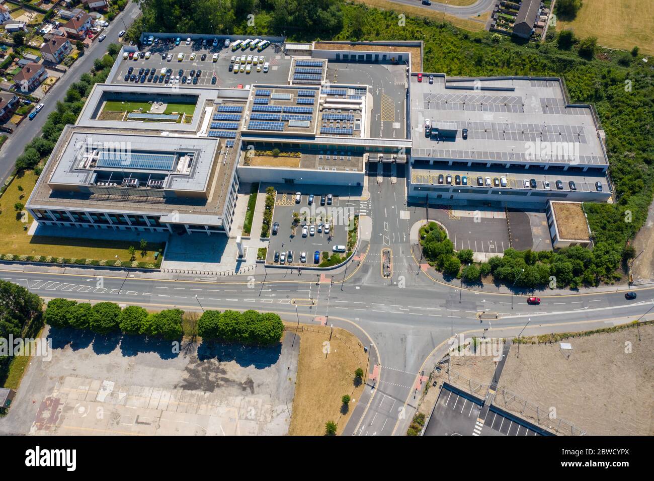 Leeds UK 31 maggio 2020: Foto aerea della stazione di polizia di Leeds District Head Quarters situata nel villaggio di Beeston a Leeds West Yorkshi Foto Stock