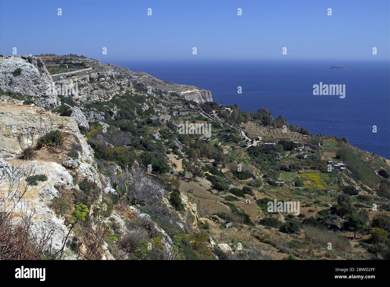 Malta, roccioso, paesaggio marino. Felsige Küstenlandschaft. Rocoso, paisaje costero. Skalisty, nadmorski krajobraz. 馬耳他，岩石，海邊風景。 Foto Stock