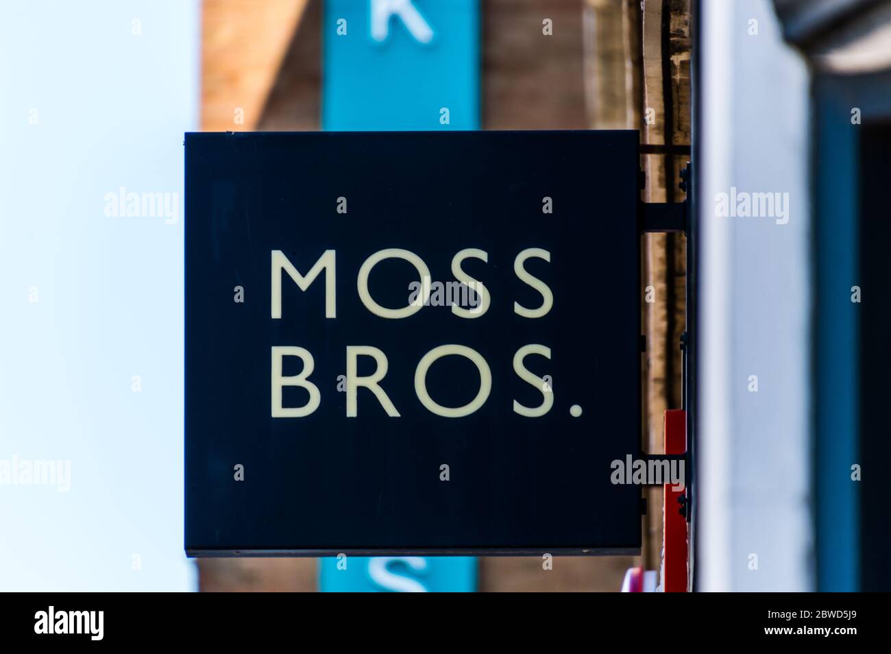 Negozio di tuta Moss Bros Foto Stock