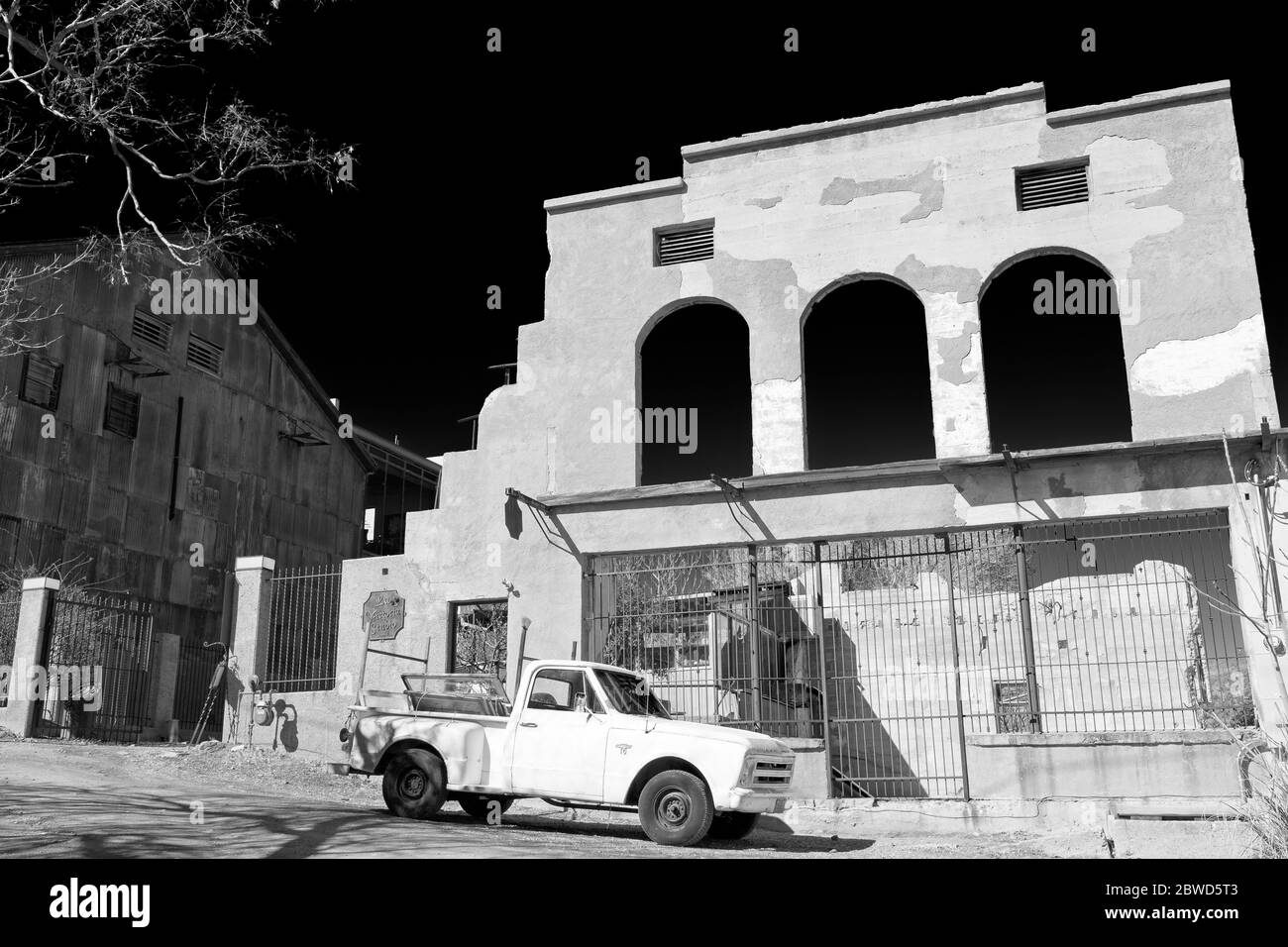 Vecchia rovina nel centro di Jerome, Arizona, Stati Uniti Foto Stock