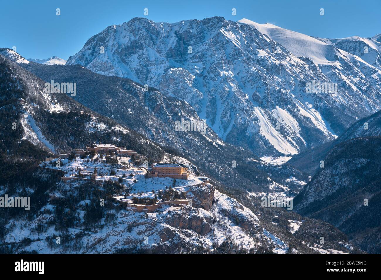 Fort du Randouillet (Patrimonio dell'Umanità dell'UNESCO) fortificazione di Vauban in inverno. Briancon, Hautes-Alpes, Regione Dauphiné, Alpi, Francia Foto Stock