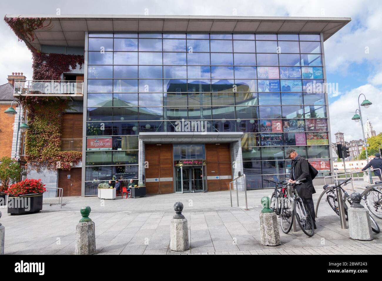 Ingresso al Teatro dell'Opera di Cork Emmett Place Cork City Centre Repubblica d'Irlanda Foto Stock