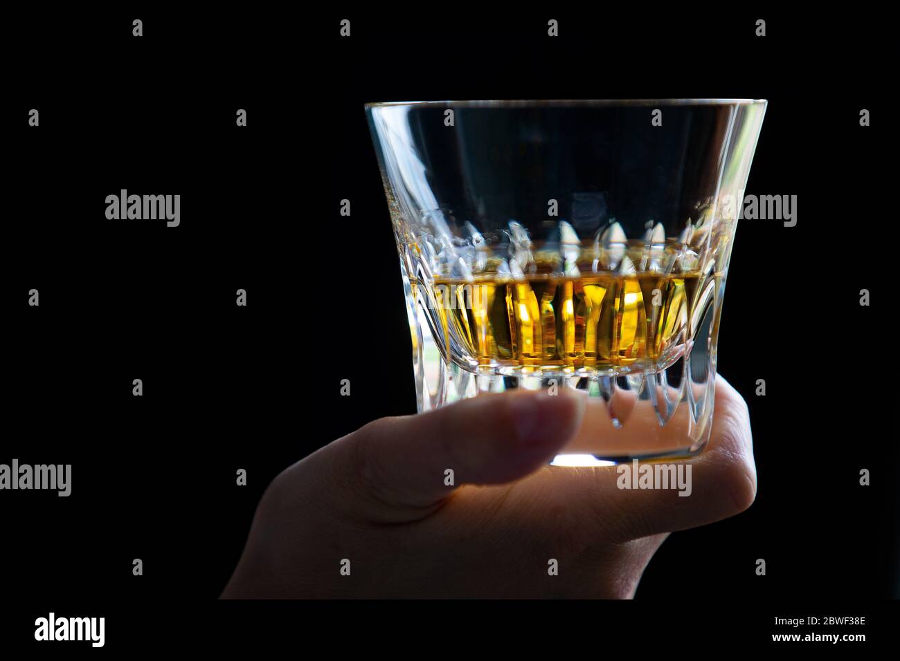 Whisky al malto singolo con bicchieri Baccarat. Foto Stock