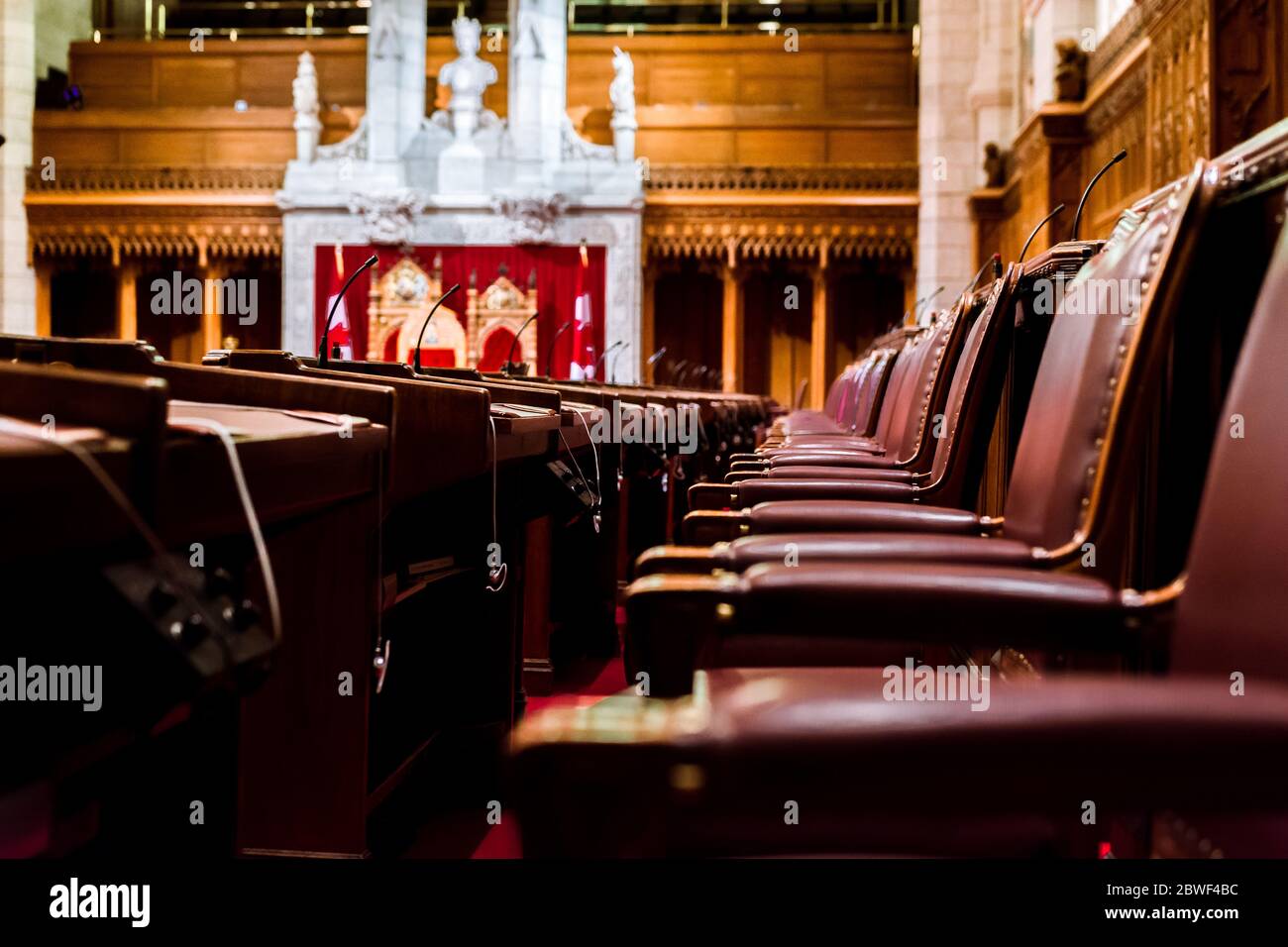 Ottawa, Canada, 9 ottobre 2018: Interno della Camera del Senato nel Parlamento canadese - all'interno dell'ala est del blocco centrale Foto Stock