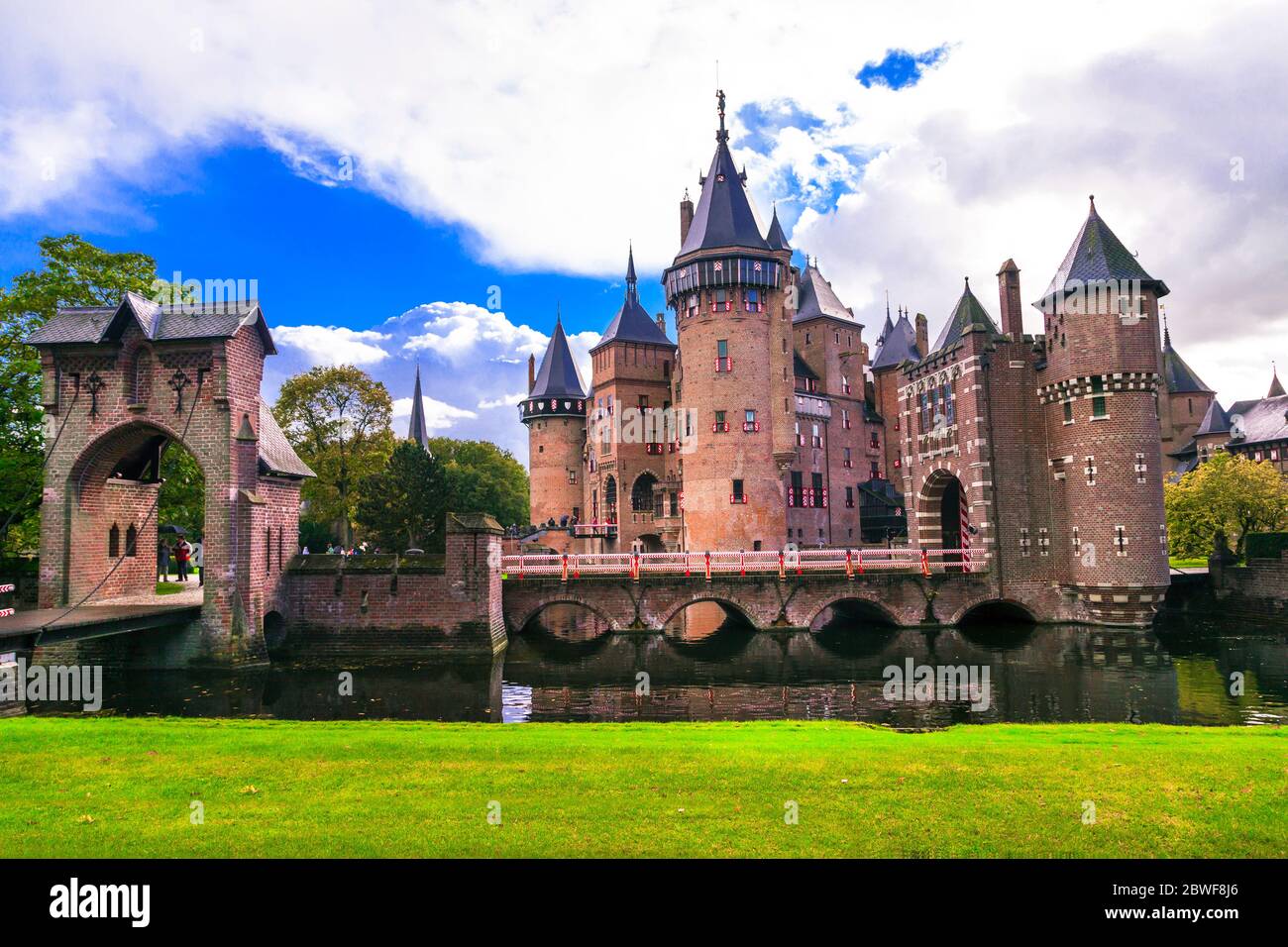 Splendida catena medievale De Haar, la più grande d'Olanda, situata vicino alla città di Utrecht Foto Stock