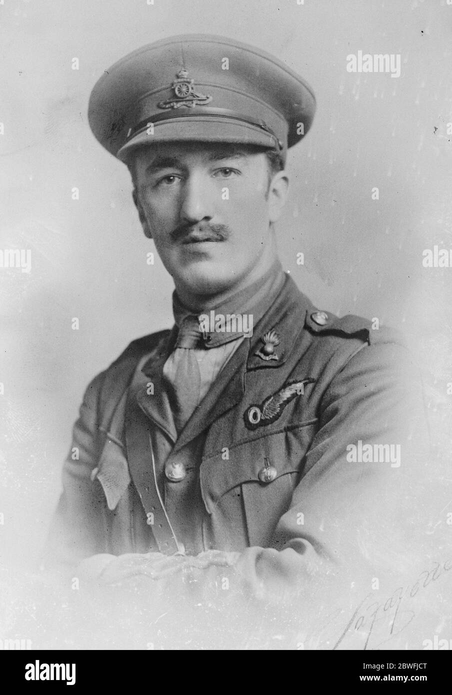 Ricorso contro la Lloyds Bank, il sig. Richard Power, che gestisce la Prosperity Ltd, società che lavora ad un regime di assicurazione per la palla da neve, Che ha proposto un ricorso contro la Lloyds Bank per la dichiarazione di invalidità di un avviso di chiusura del conto di companny presso la banca e per un'ingiunzione che ha impedito alla banca di chiudere il conto della società per 12 mesi 15 marzo 1923 Foto Stock