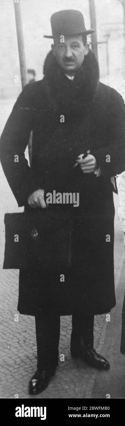 L'arresto di un principe Ludwig Windischgratz è stato arrestato a Budapest in relazione alle falsari di note da mille franchi francesi 5 gennaio 1926 Foto Stock