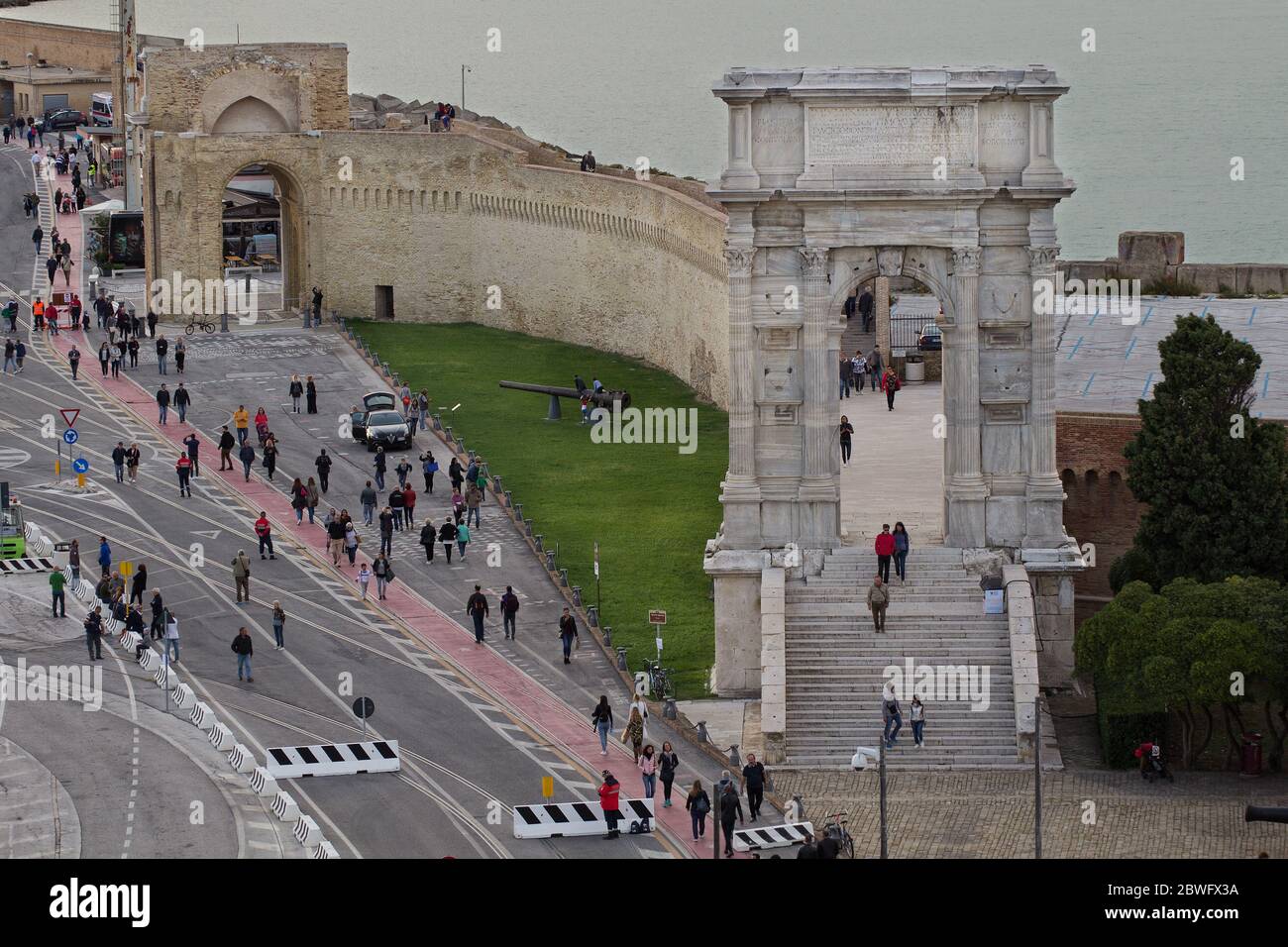 Arco Triumfale Romano di Traiano (113 d.C.) - Molo di Ancona, Marche, Italia Foto Stock