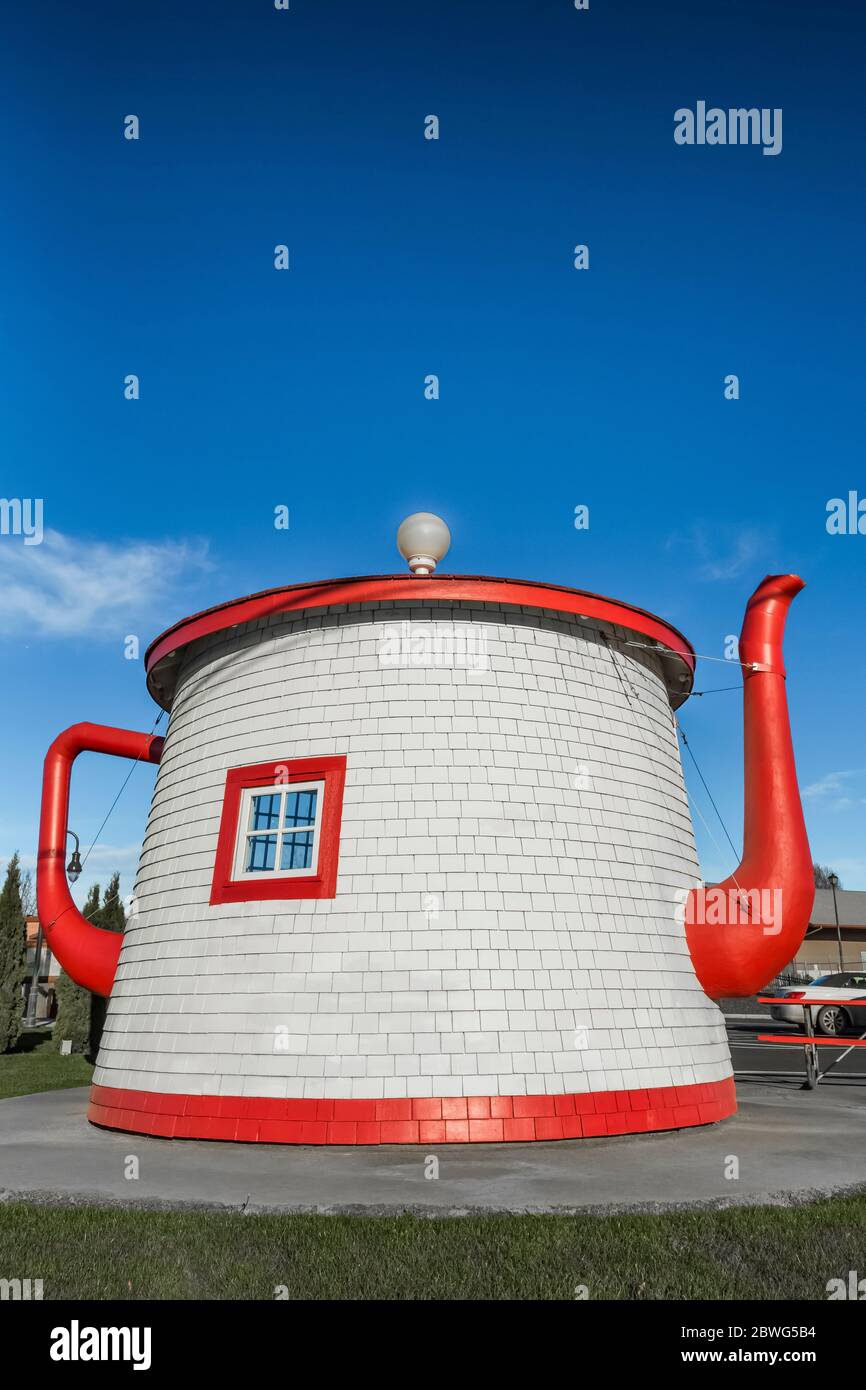 Teapot Dome Service Station, originariamente una stazione di servizio e ora un centro visitatori per Zillah, Washington state, USA [No Property Release; disponibile per e Foto Stock