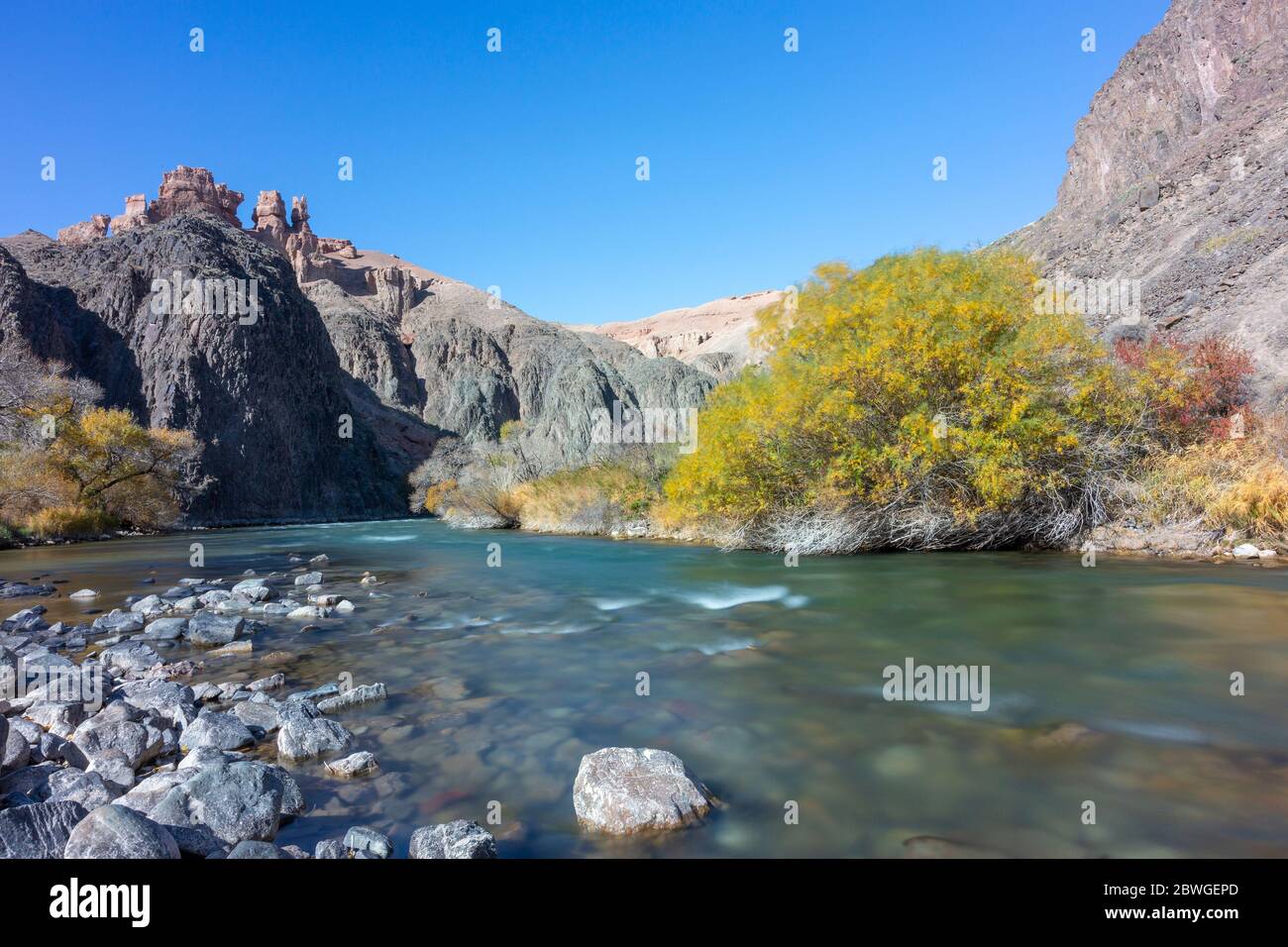 Charyn fiume nel canyon di Charyn in Kazakistan Foto Stock