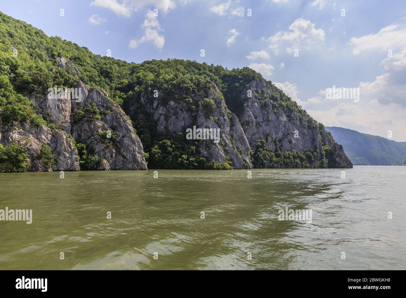 Gola sul Danubio , le Porte di ferro , paesaggio naturale di primavera ,  situato al confine orientale con la Serbia, Romania, Europa Foto stock -  Alamy