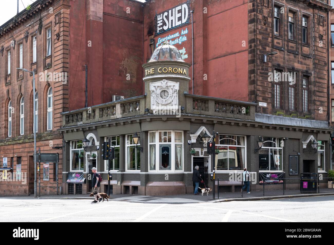 Il Corona Bar and Kitchen e il nightclub Shed, Shawlands, Glasgow, Scozia, Regno Unito Foto Stock