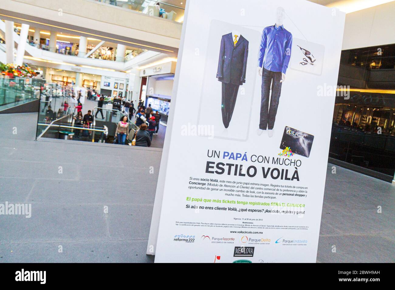 Città del Messico, messicana, ispanica latina etnico, Paseo de la Reforma, Reforma 222, centro commerciale, shopping shopper s Foto Stock